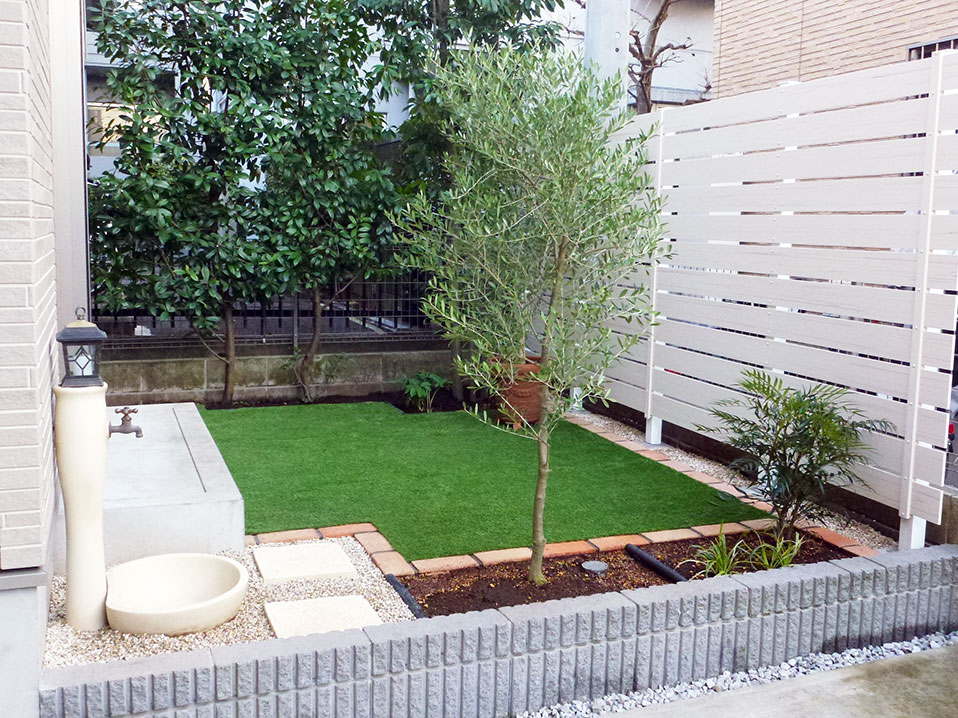 オリーブのあるお庭 グリーンケア お庭のデザイン リフォーム 横浜 川崎
