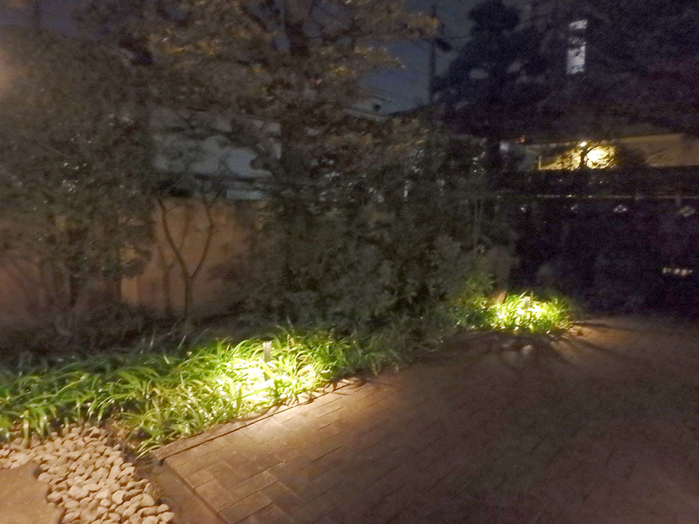 ほんのりお庭のライトアップ グリーンケア お庭のデザイン リフォーム
