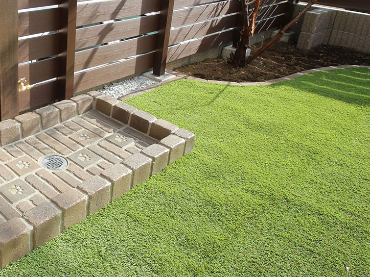 人工芝でお庭の雑草対策 グリーンケア お庭のデザイン リフォーム